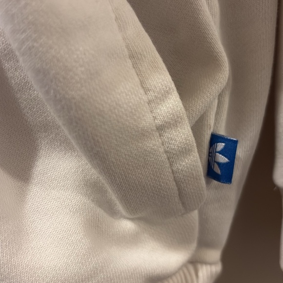 Adidas White crew neck Sweatshirt with Black Logo - women’s medium - pockets - Picture 8 of 8
